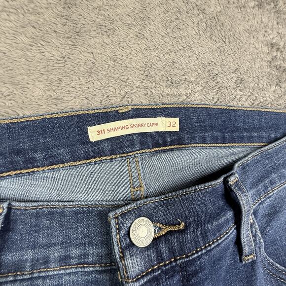 Levi's 311 Shaping Skinny Capri Jeans Women's Size 32 Medium Wash Blue - Picture 3 of 9